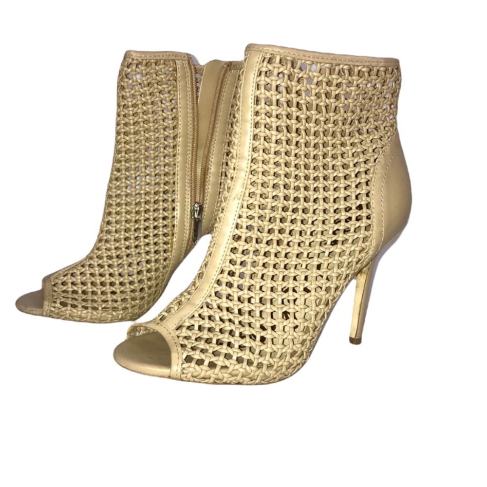 {Sam Edelman} Aubriana Woven Booties